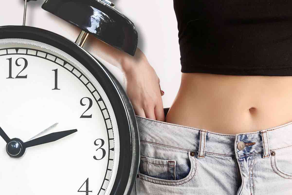 Girovita donna e orologio